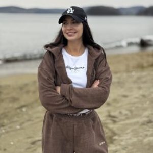 Profile photo of anna